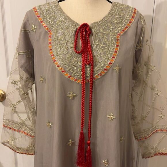 PAKISTANI DESIGNER SEMI FORMAL DRESS INDIAN
CUSTOM MADE - Picture 4 of 8